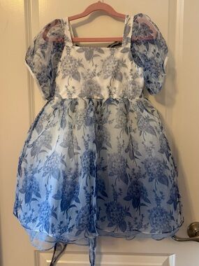 Size 8 Pleiades hydrangea white and blue shortie bow back dress
